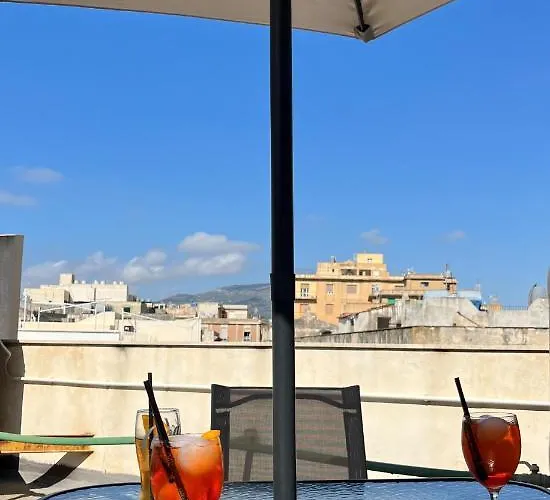 La Torre Dell'orologio Apartament * Trapani